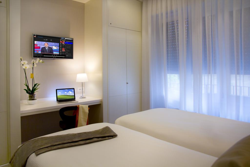 Double or Twin Room,822990374:JPEG