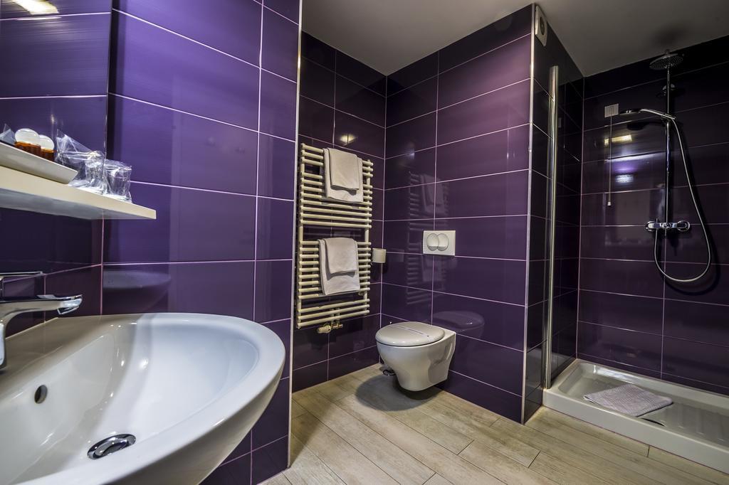 Double Room,909812116:JPEG