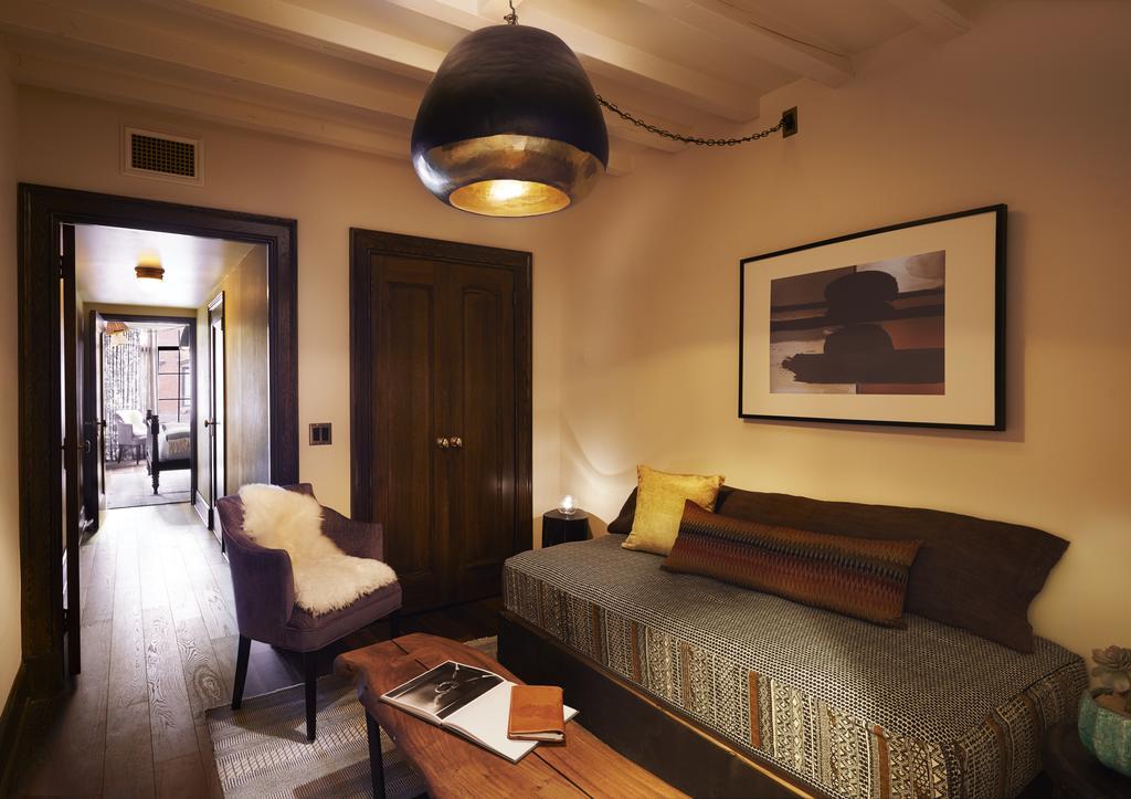 Double Room Sitting Area