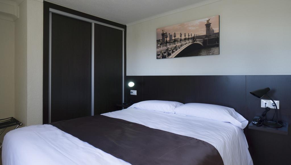 Suite with Terrace,1004327463:JPEG