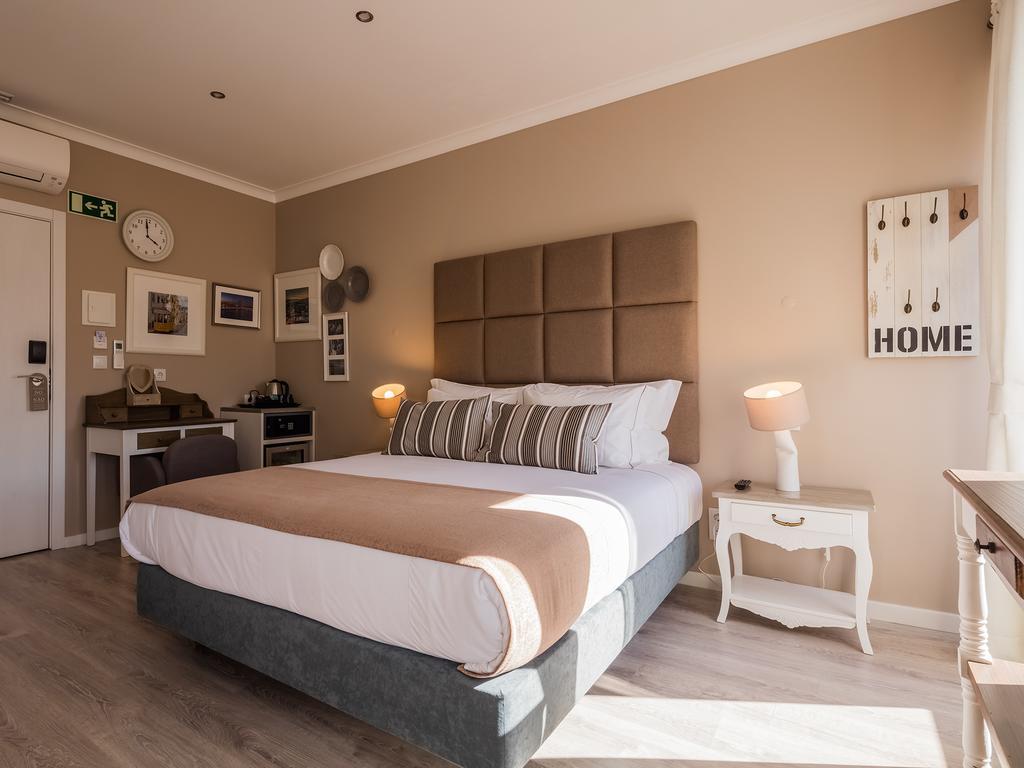 Double Room,1279557403:JPEG