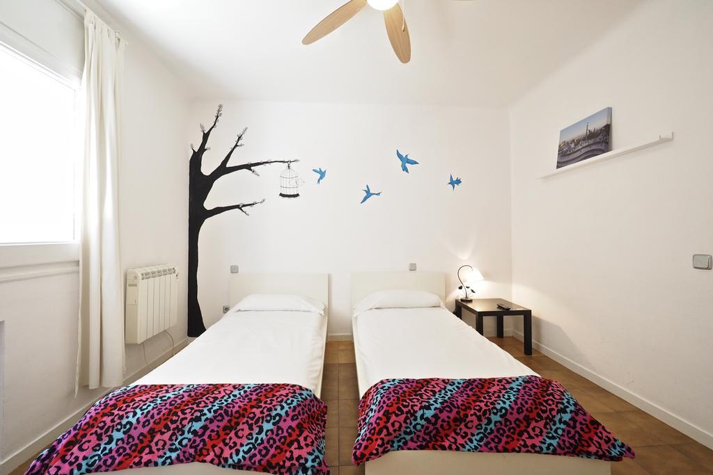 Twin Room,1370925290:JPEG