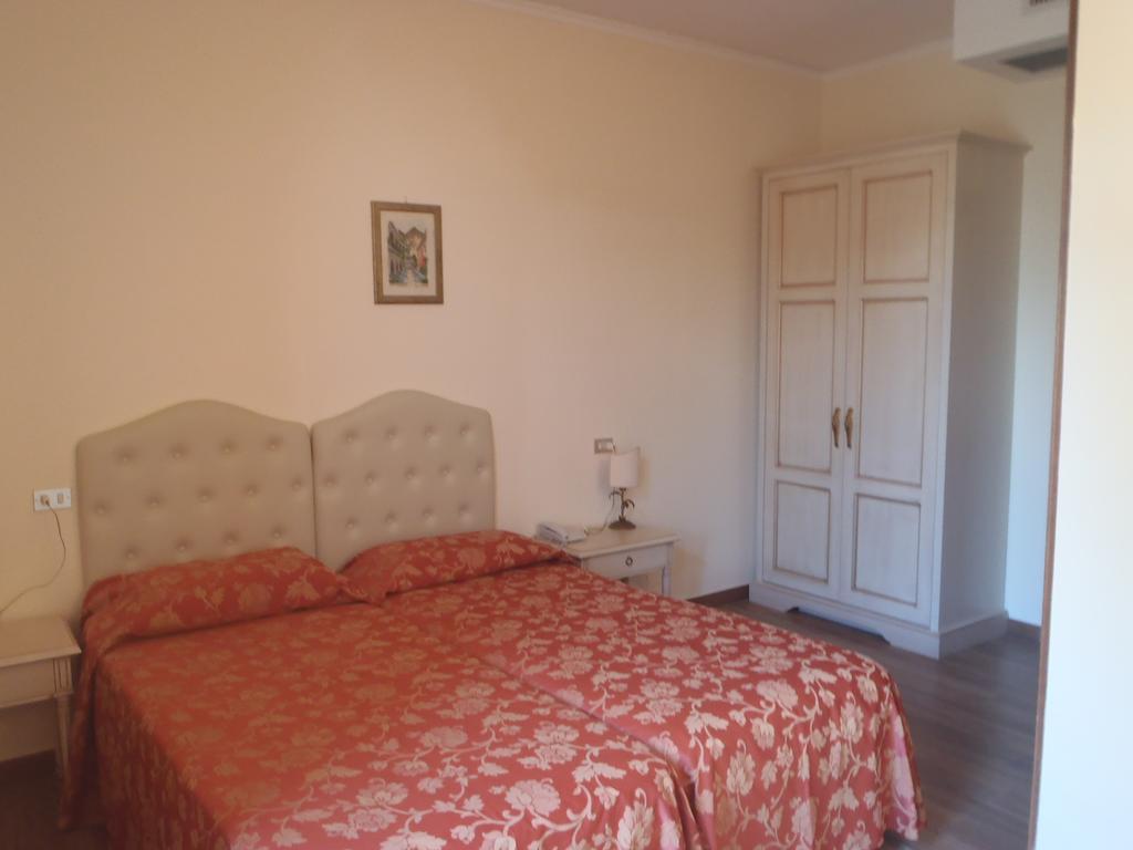 Double or Twin Room,1580468485:JPEG