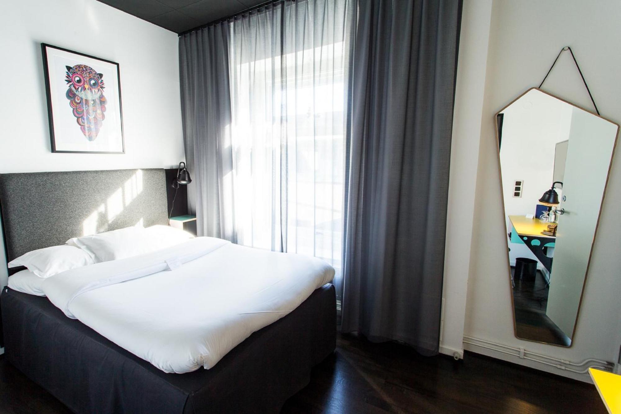 Large Single Room 140 cm bed