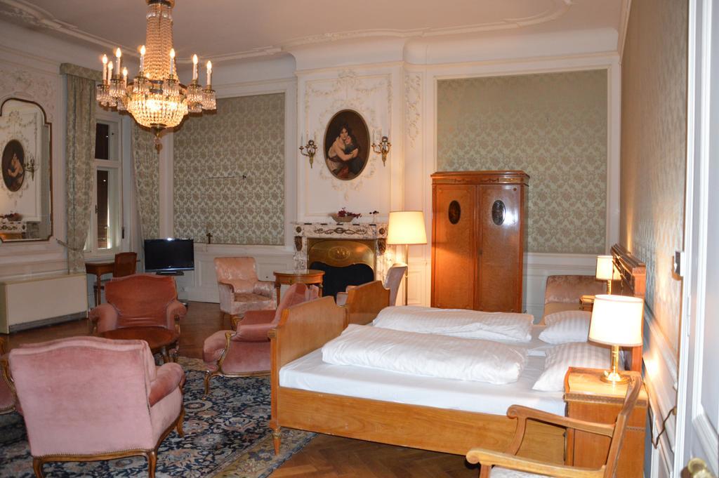 Two-Bedroom Apartment,155541467:JPEG