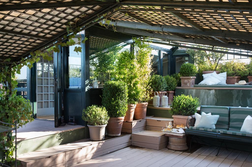 Roof garden suite