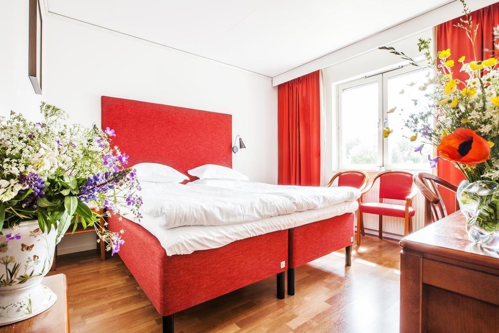 King Room with Lake View,1341419972:JPEG