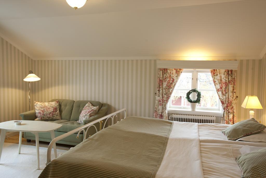 Twin Room,1544898040:JPEG