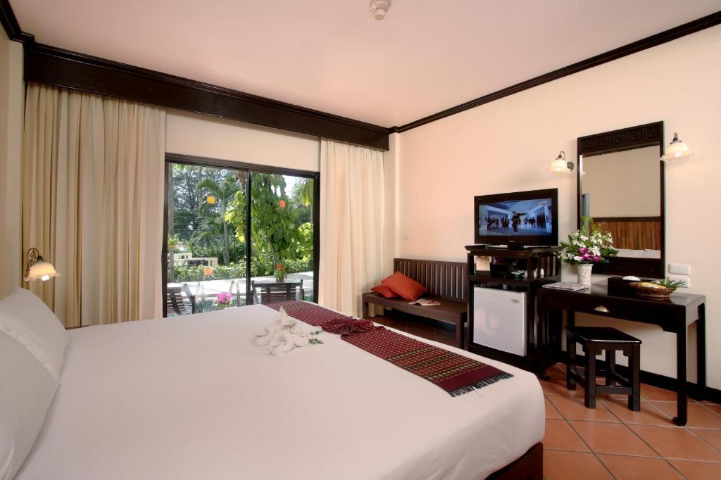 Deluxe Double Room with Pool Access,33458185:JPEG