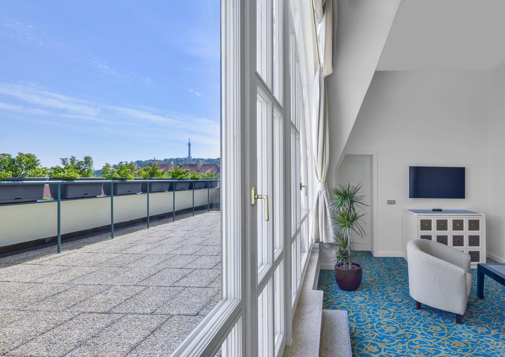 Suite Savoy med terrasse