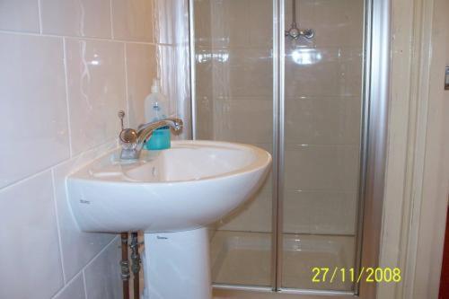 Studio Sleeps 2 with Private Bathroom,3703855:JPEG