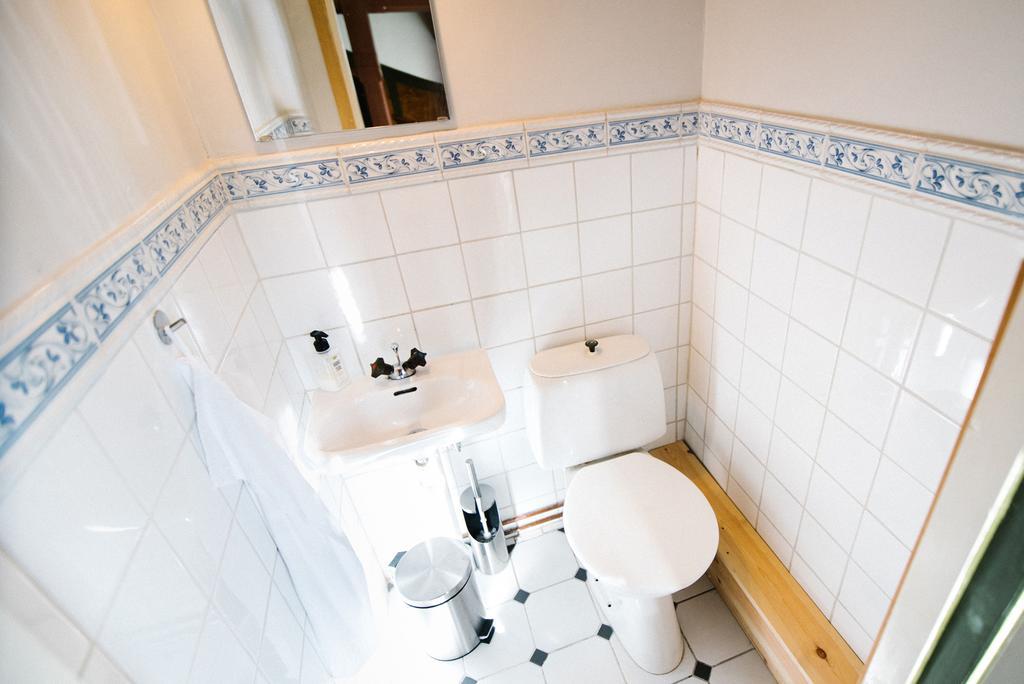 Trebäddsrum med delat badrum