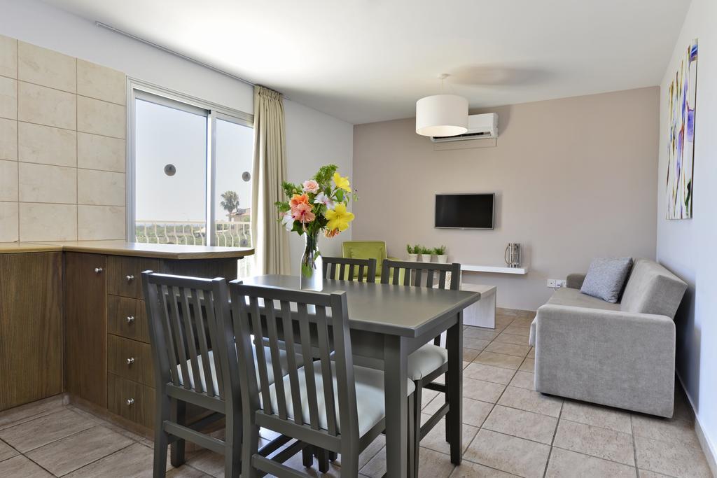 Superior One-Bedroom Apartment