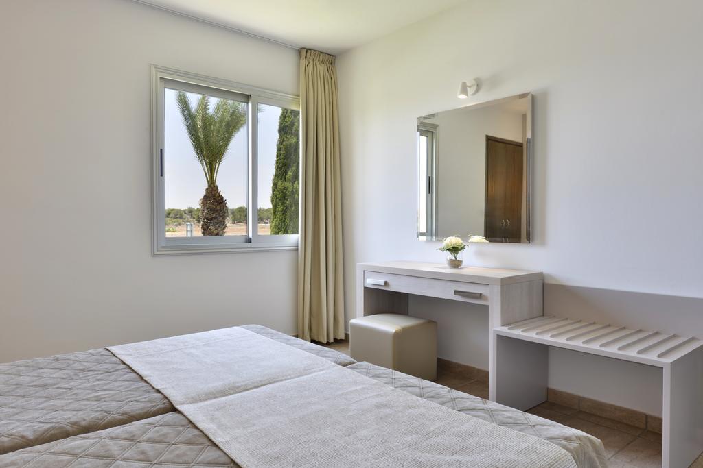 Superior One-Bedroom Apartment