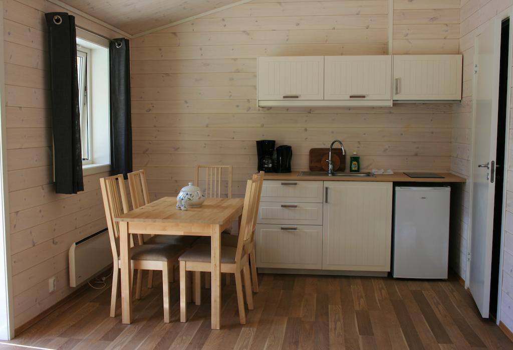 Hytte med 2 soverom, kjøkkenkrok og eget bad