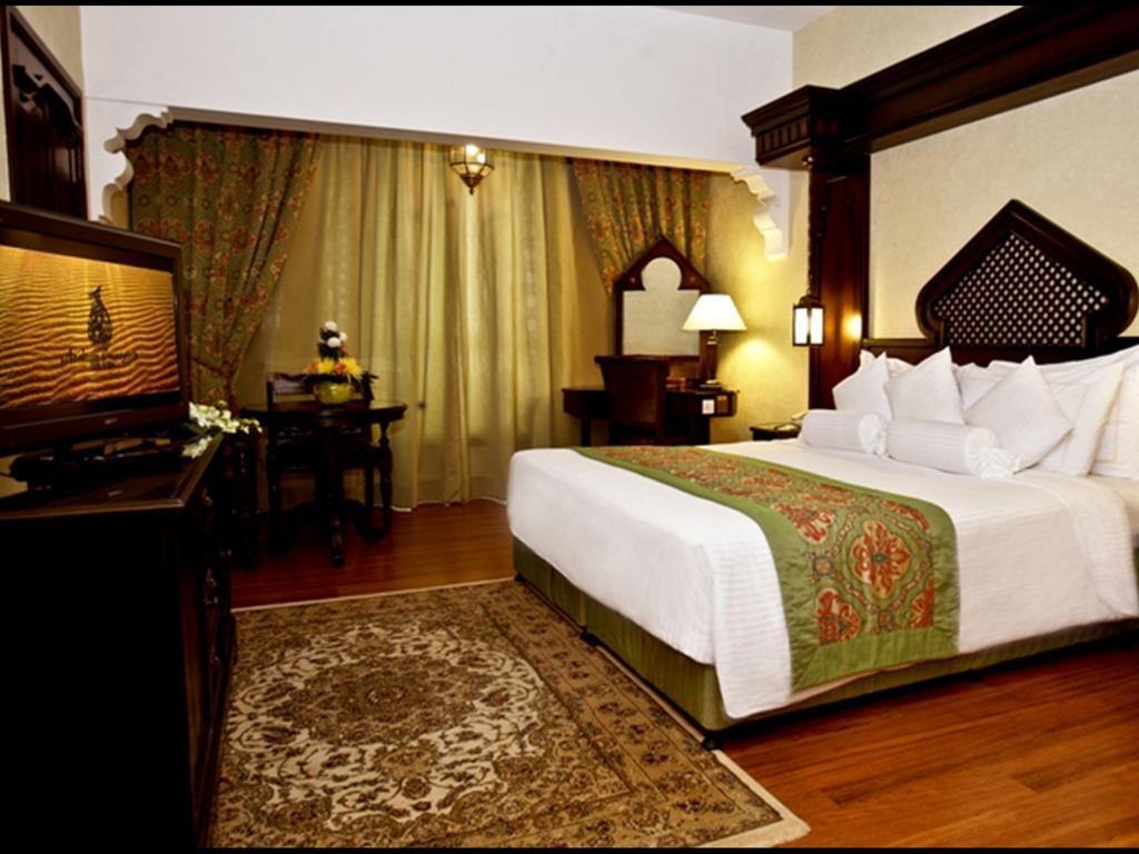 Executive Room with VIP Lounge access