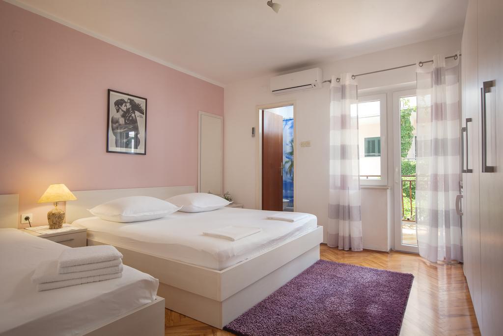 Large Double Room,411012609:JPEG
