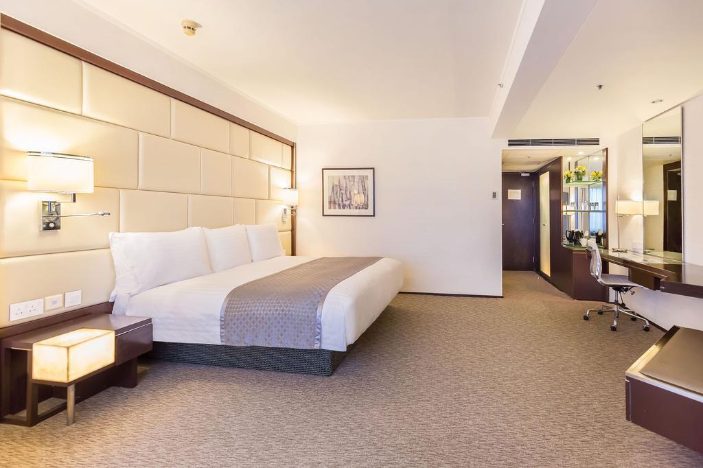 Executive Club Superior Room
