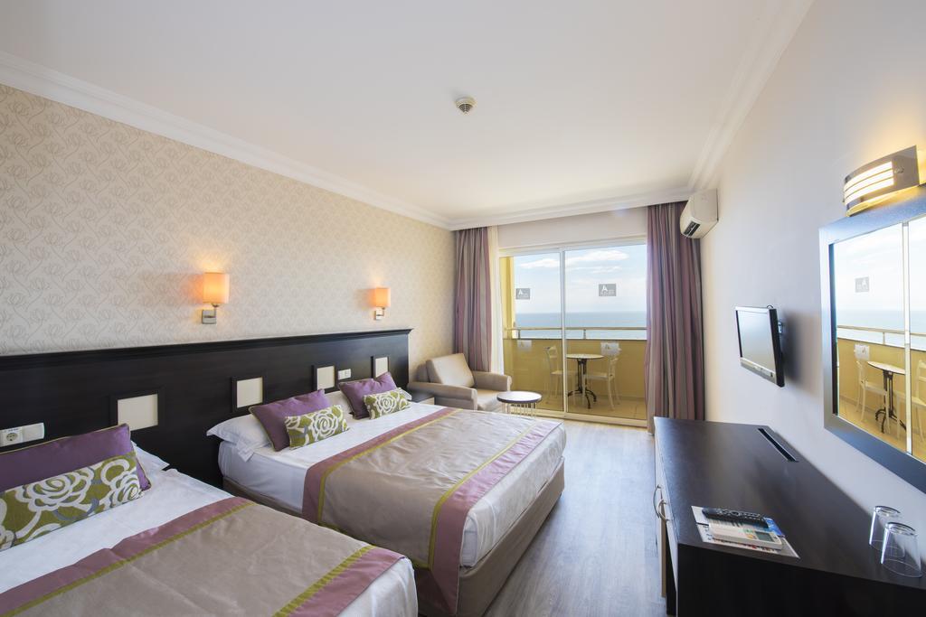 Double or Twin Room with Partial Sea View,1274988004:JPEG