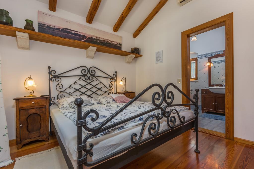 Stone House,421941012:JPEG