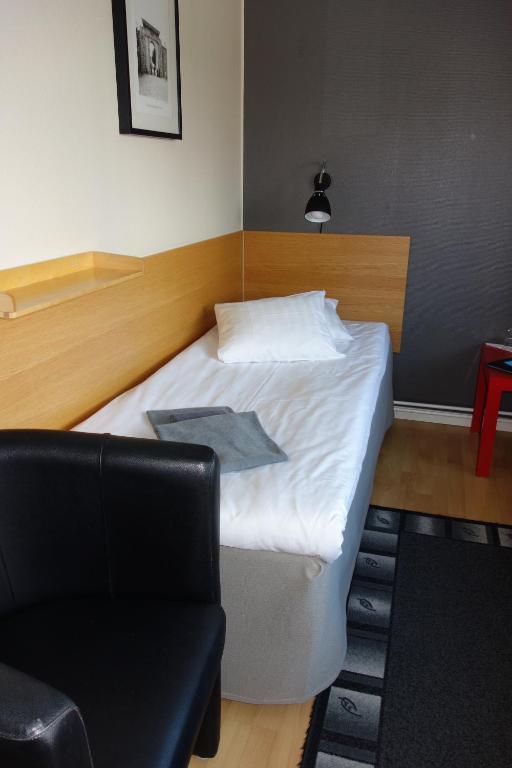 Standard Twin Room,52182782:JPEG