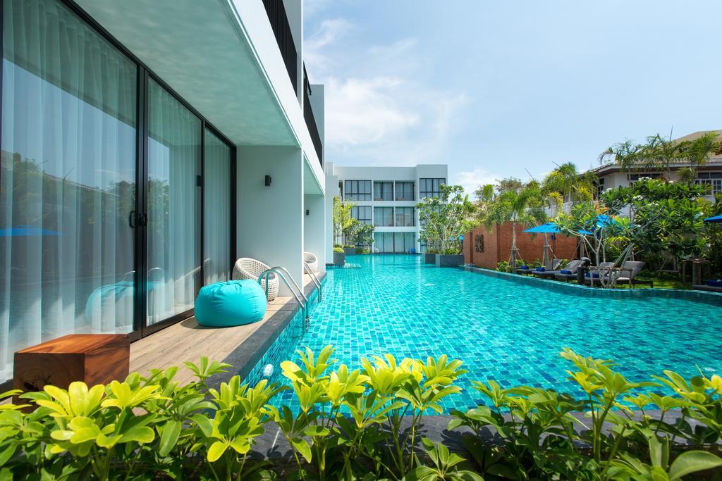 Pool Access Deluxe,434589669:JPEG