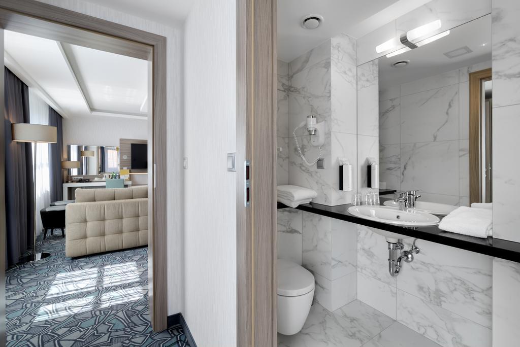 Family Junior Suite,435560064:JPEG