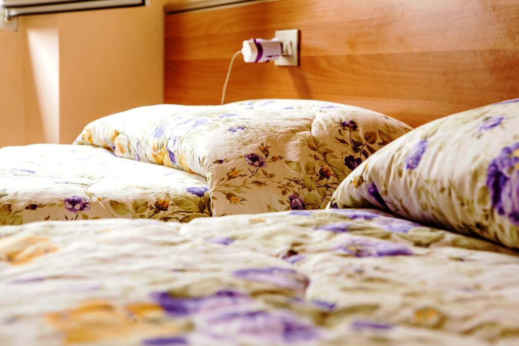Standard Twin Room,1215987256:JPEG