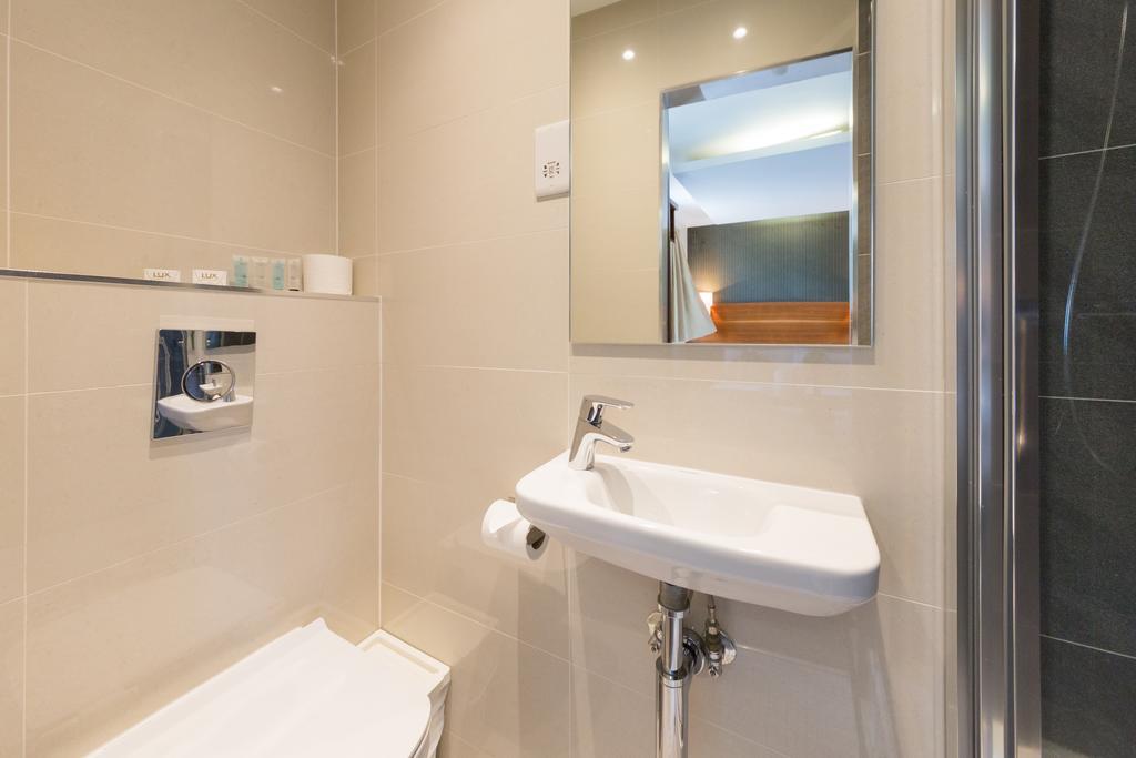Double Room Private Bathroom