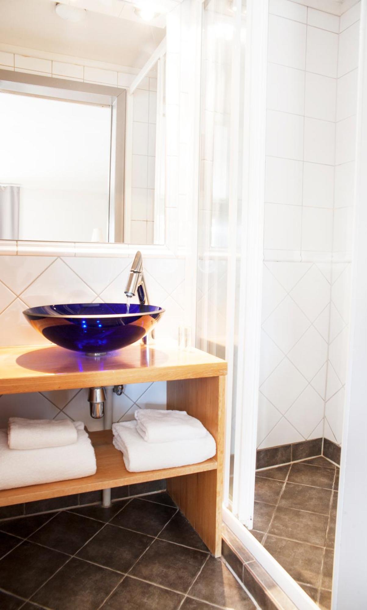 Double Room,526371177:JPEG