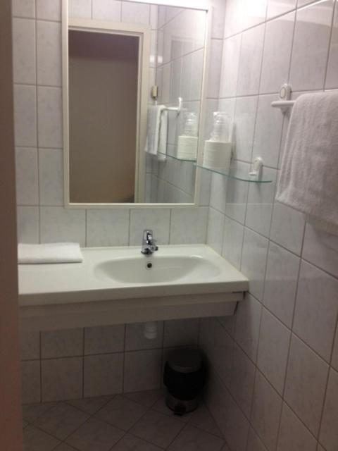 Standard Single Room,50760082:JPEG