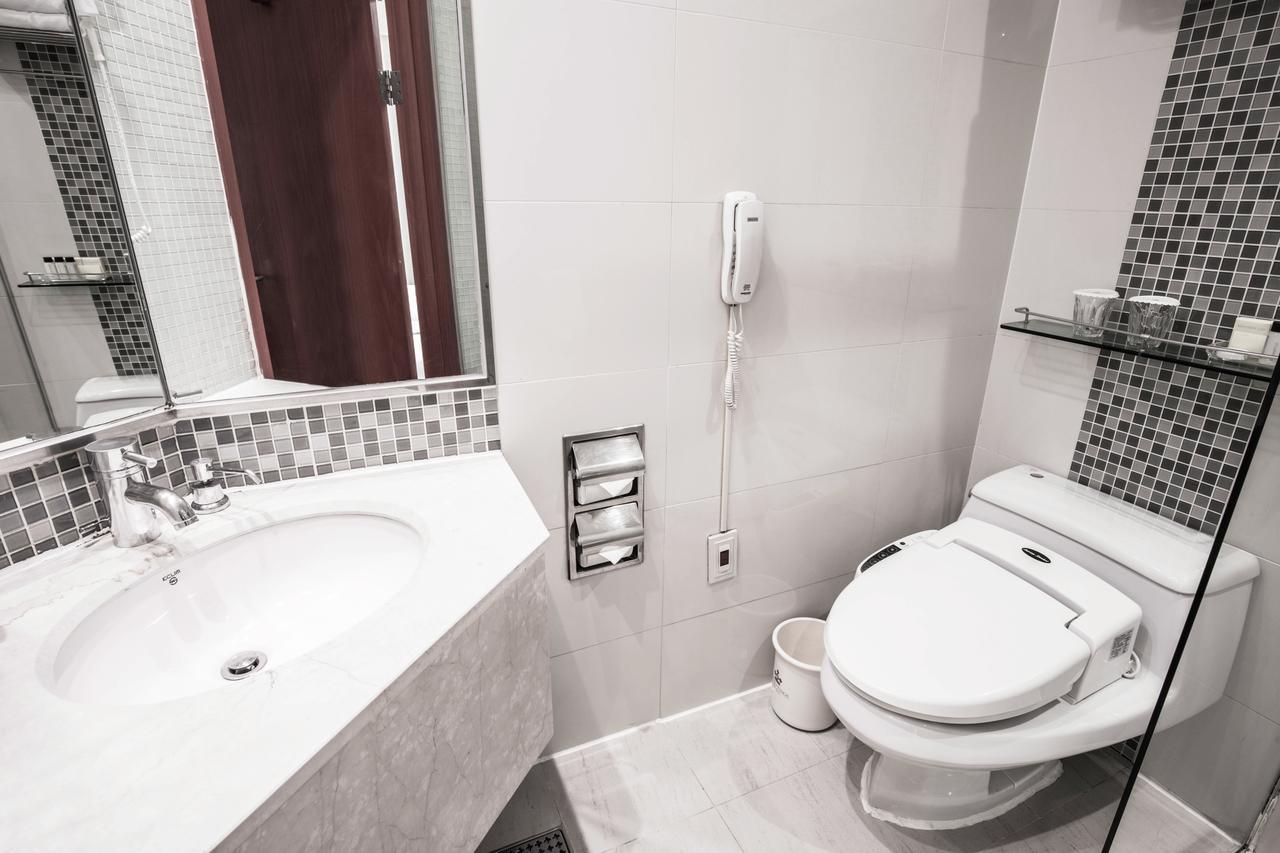 Twin Room A
