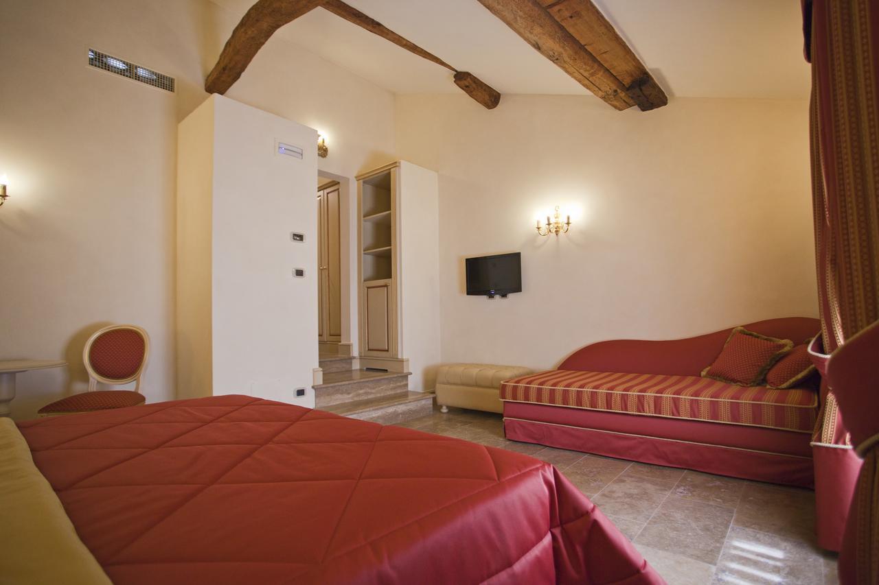 Triple Room,1215916282:JPEG