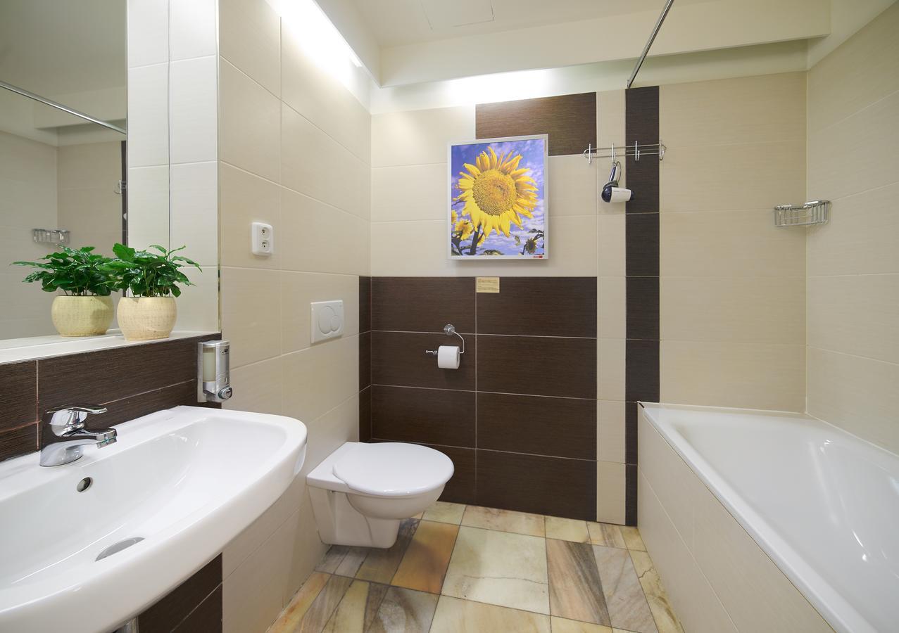 Double or Twin Room with Terrace,758853124:JPEG