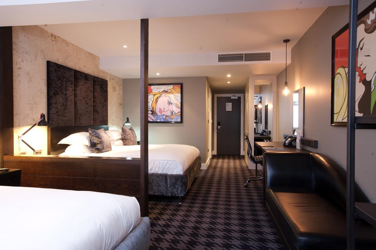 Dobbeltrom Club Deluxe med 2 dobbeltsenger