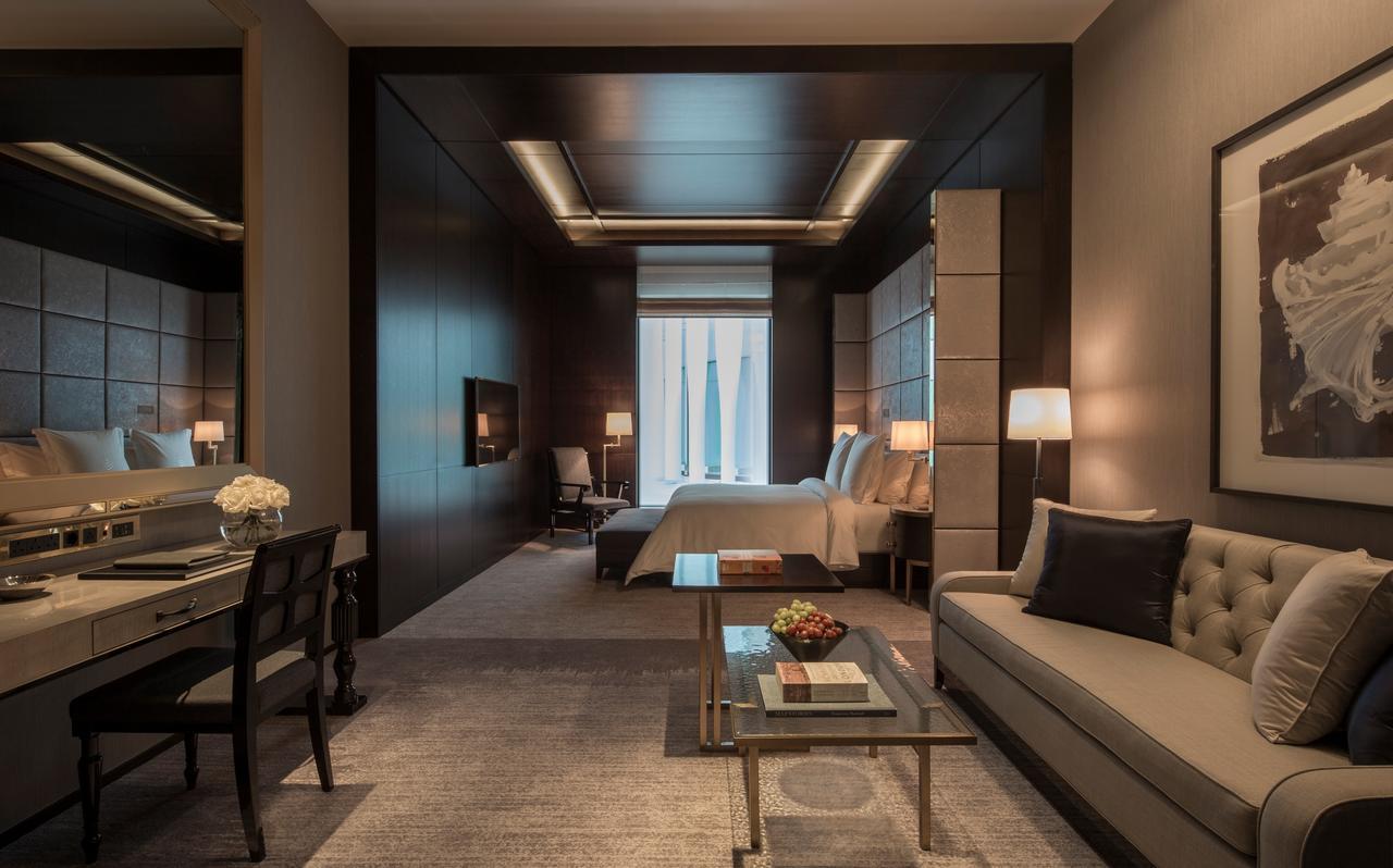 Rom Executive med king size-seng