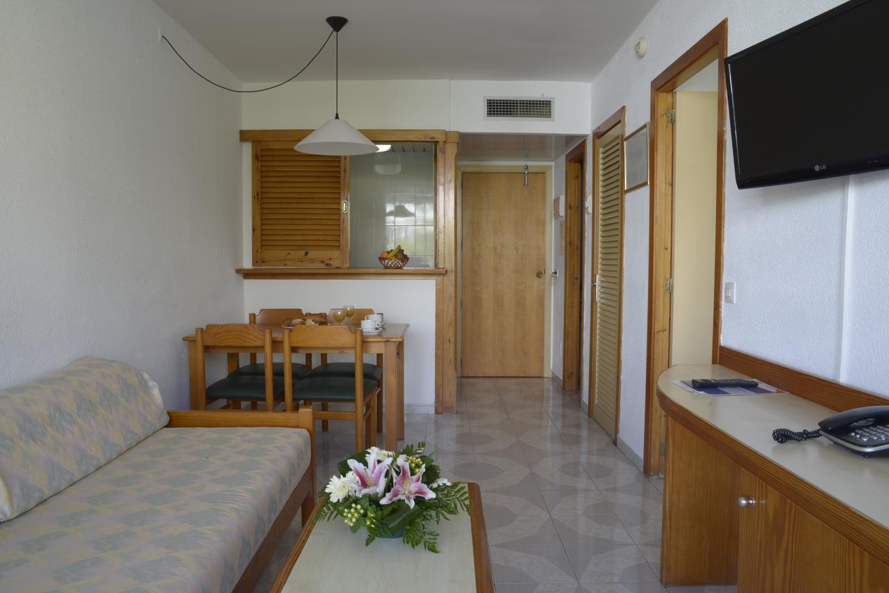 One-Bedroom Apartment,537515559:JPEG