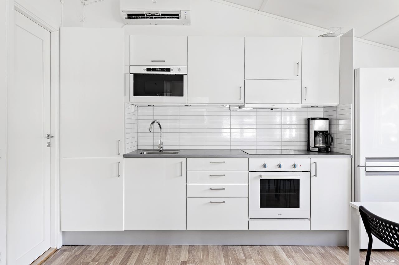 Two-Bedroom Cottage,548216850:JPEG