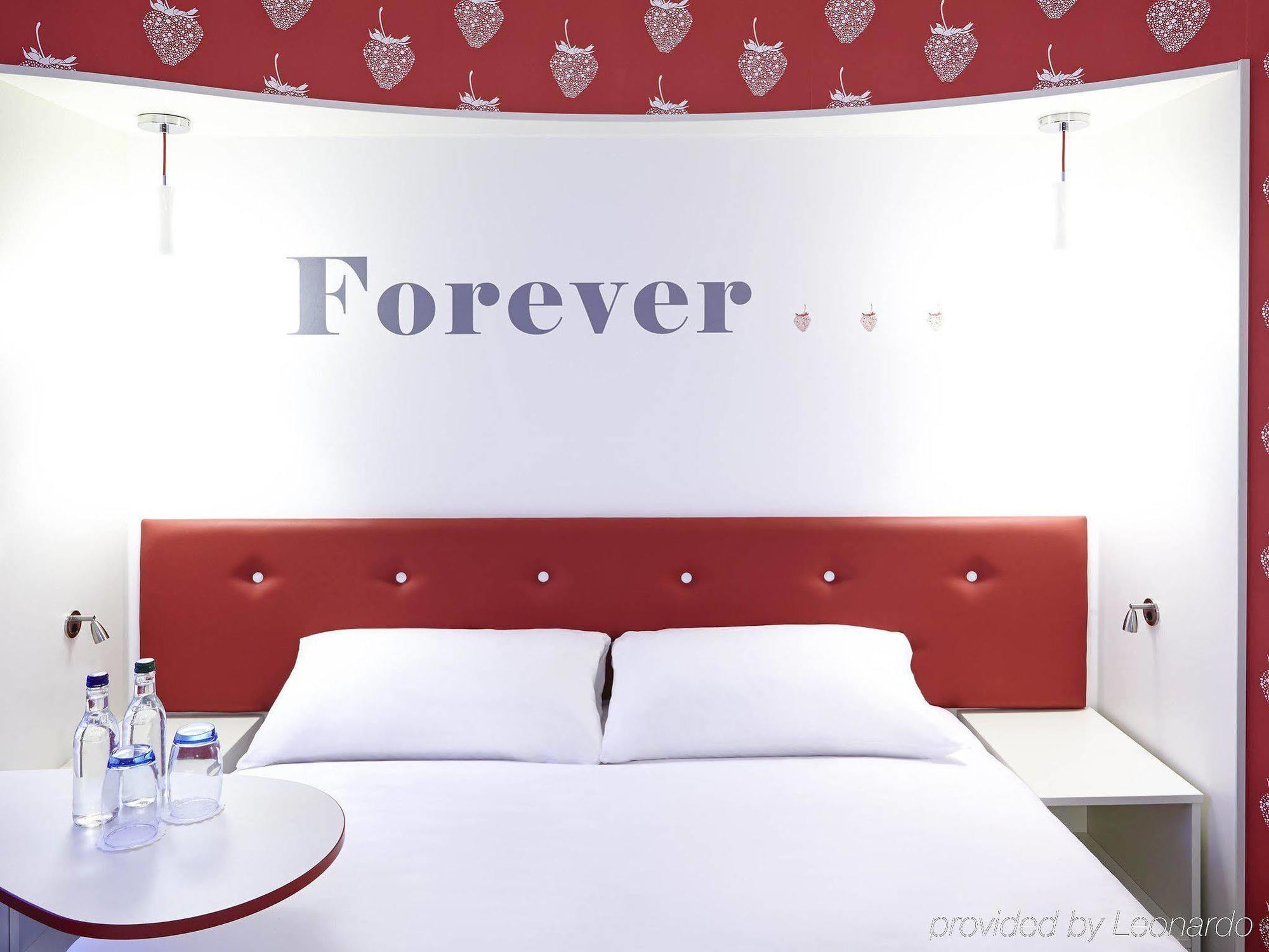 Standard Double Room - Mobility Accessible
