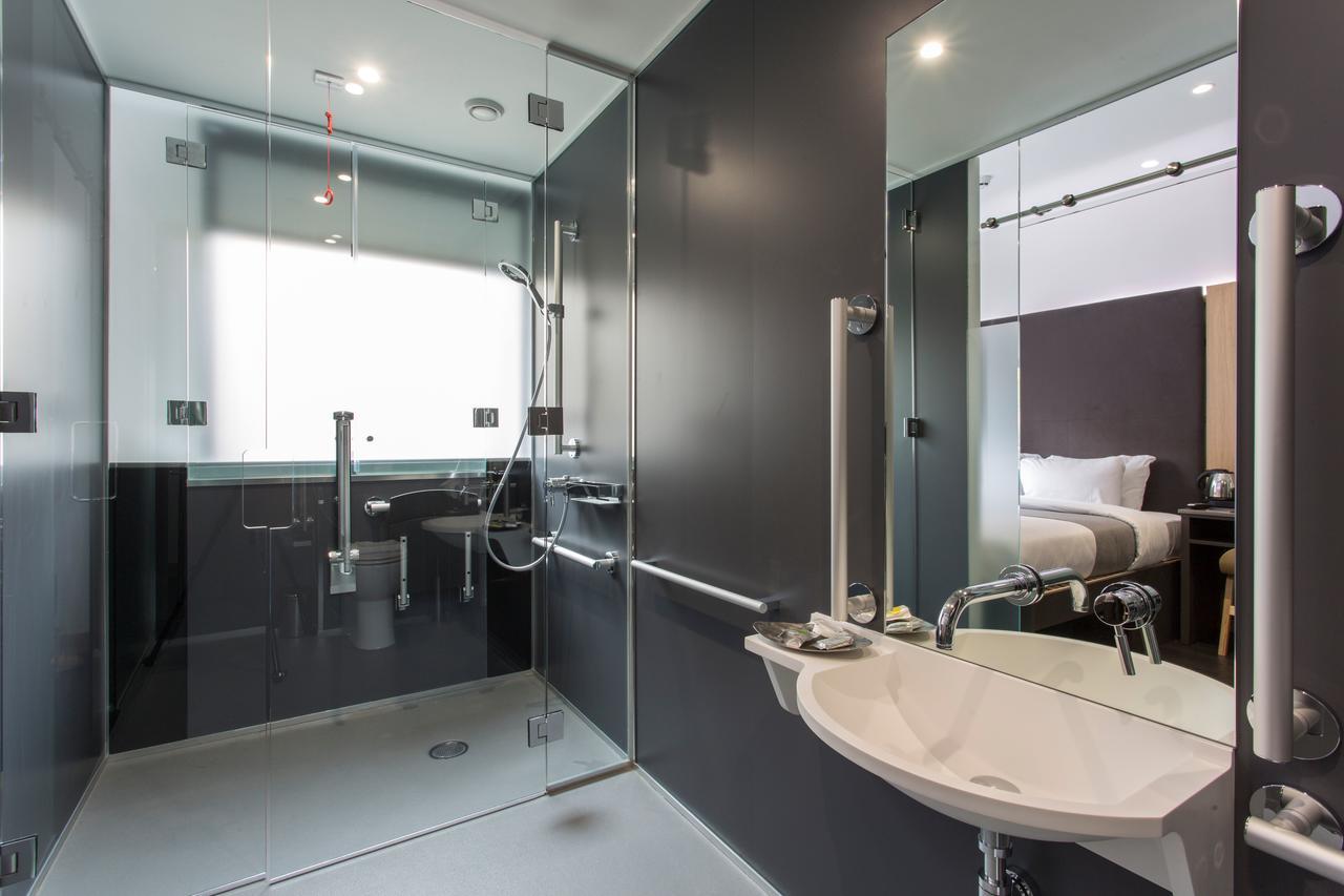 Queen Room Disability Access