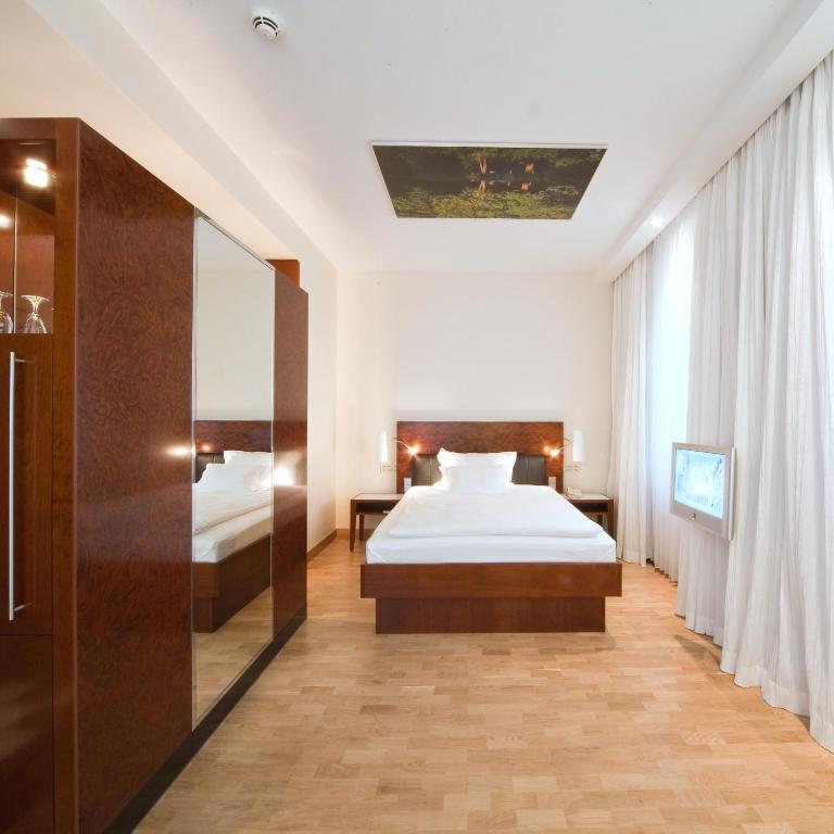 Superior Single Room,61098754:JPEG