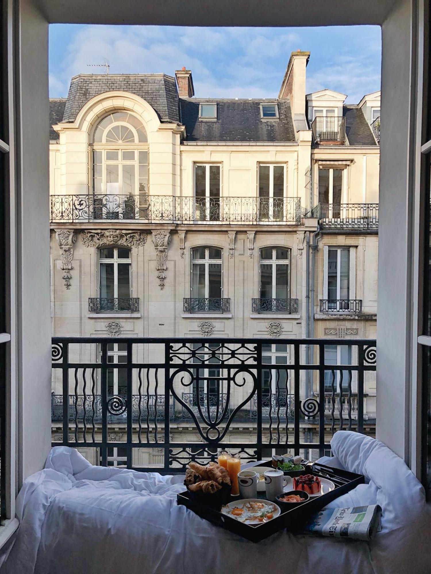 Eiffel Tower Prestige Double Room