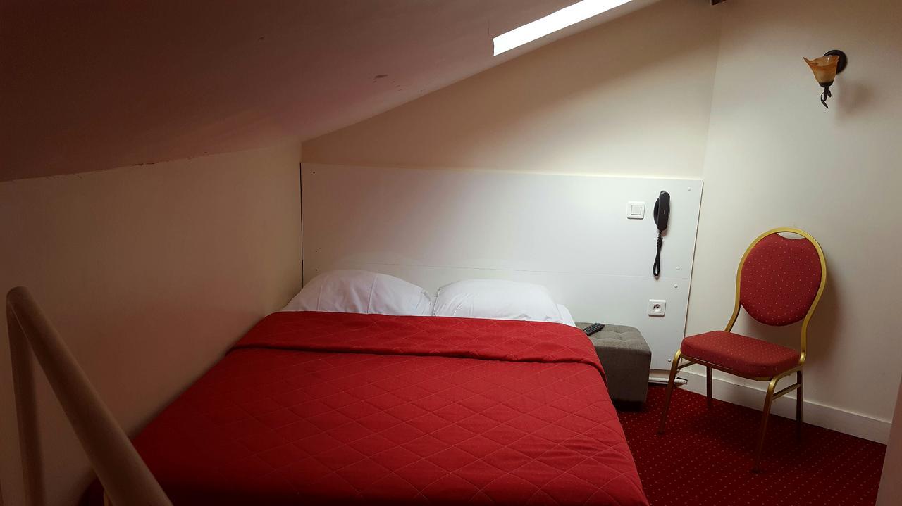 Quadruple Room Bathroom