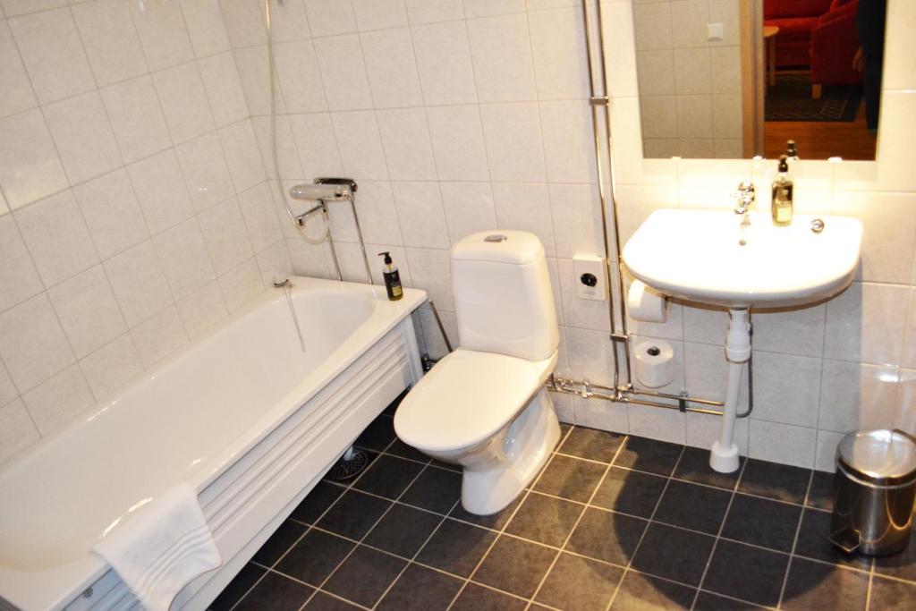 Suite with Balcony,1318355995:JPEG