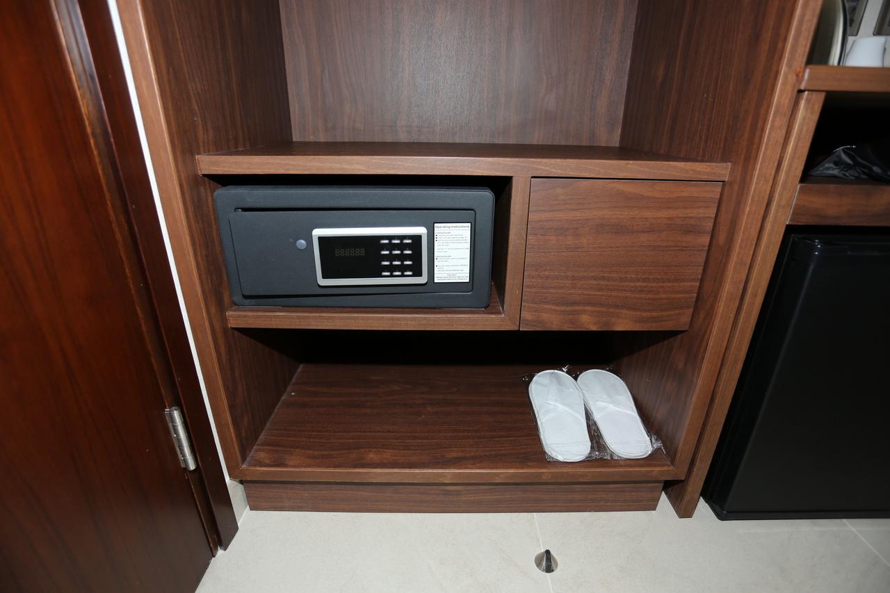 Staycation Twin Room room upgrade & Late Check Out