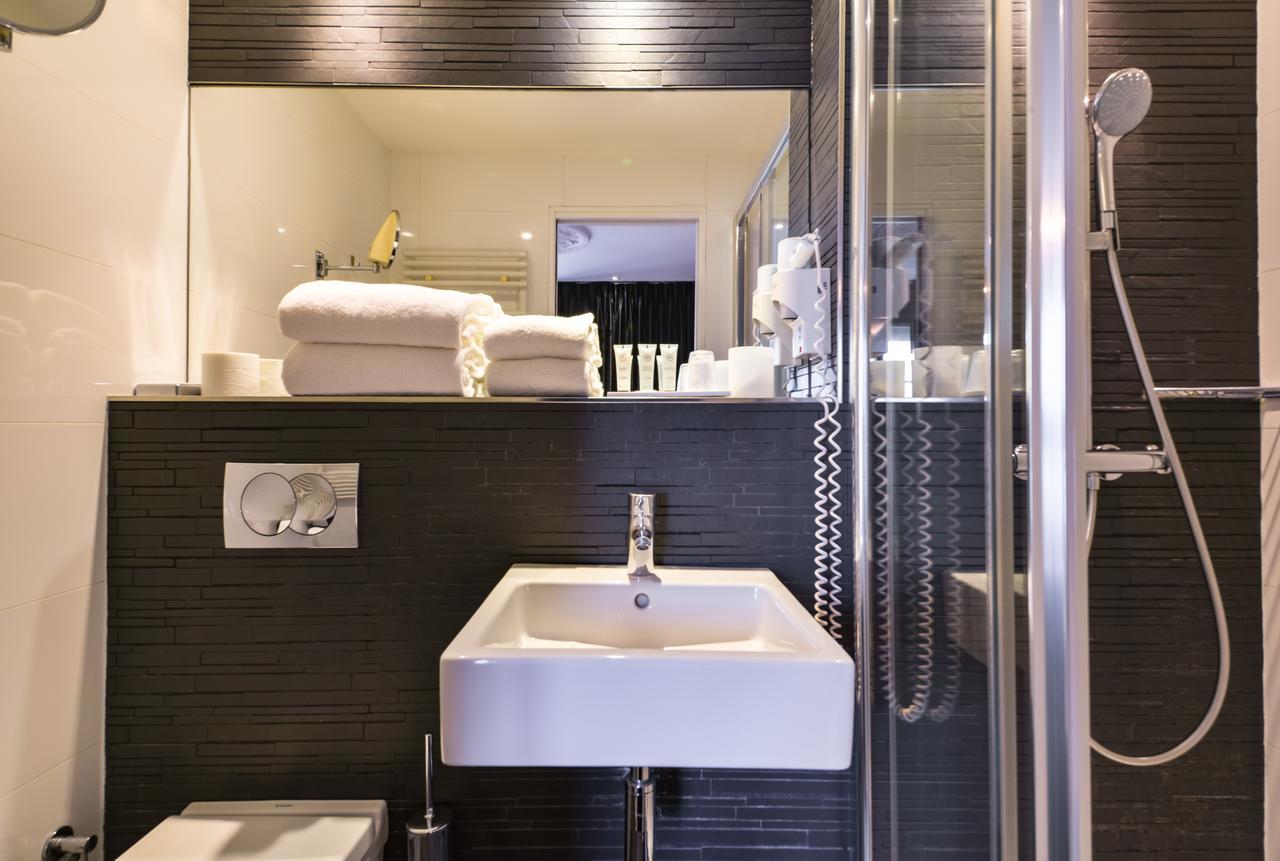 Deluxe Double Room Eiffel Tower view