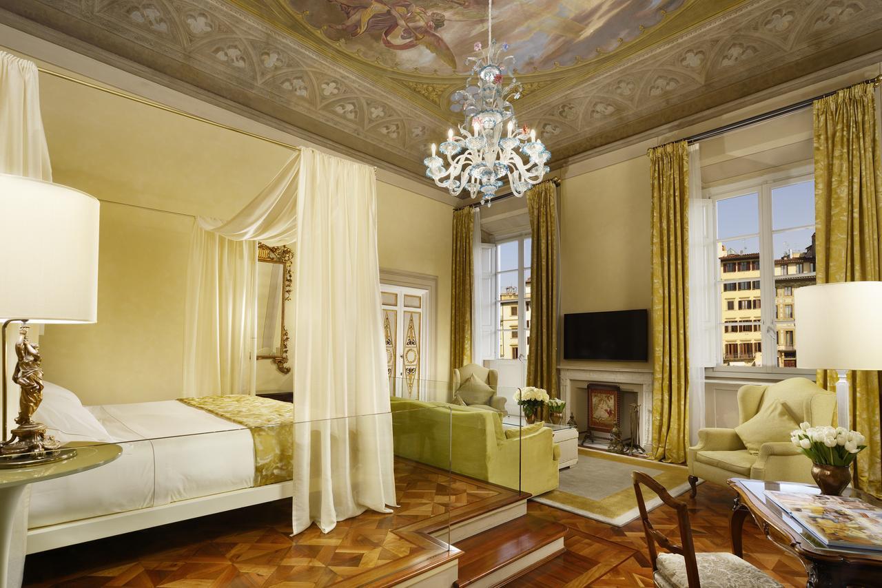 Junior Suite Frescoes
