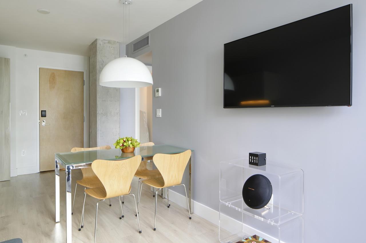 Urban 1 Bedroom Suite Kitchenette Balcony