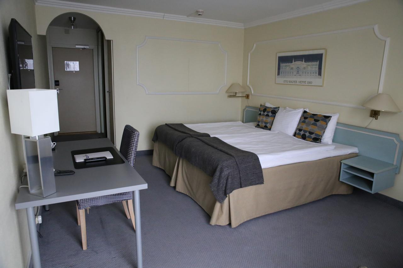 Economy Queen Room