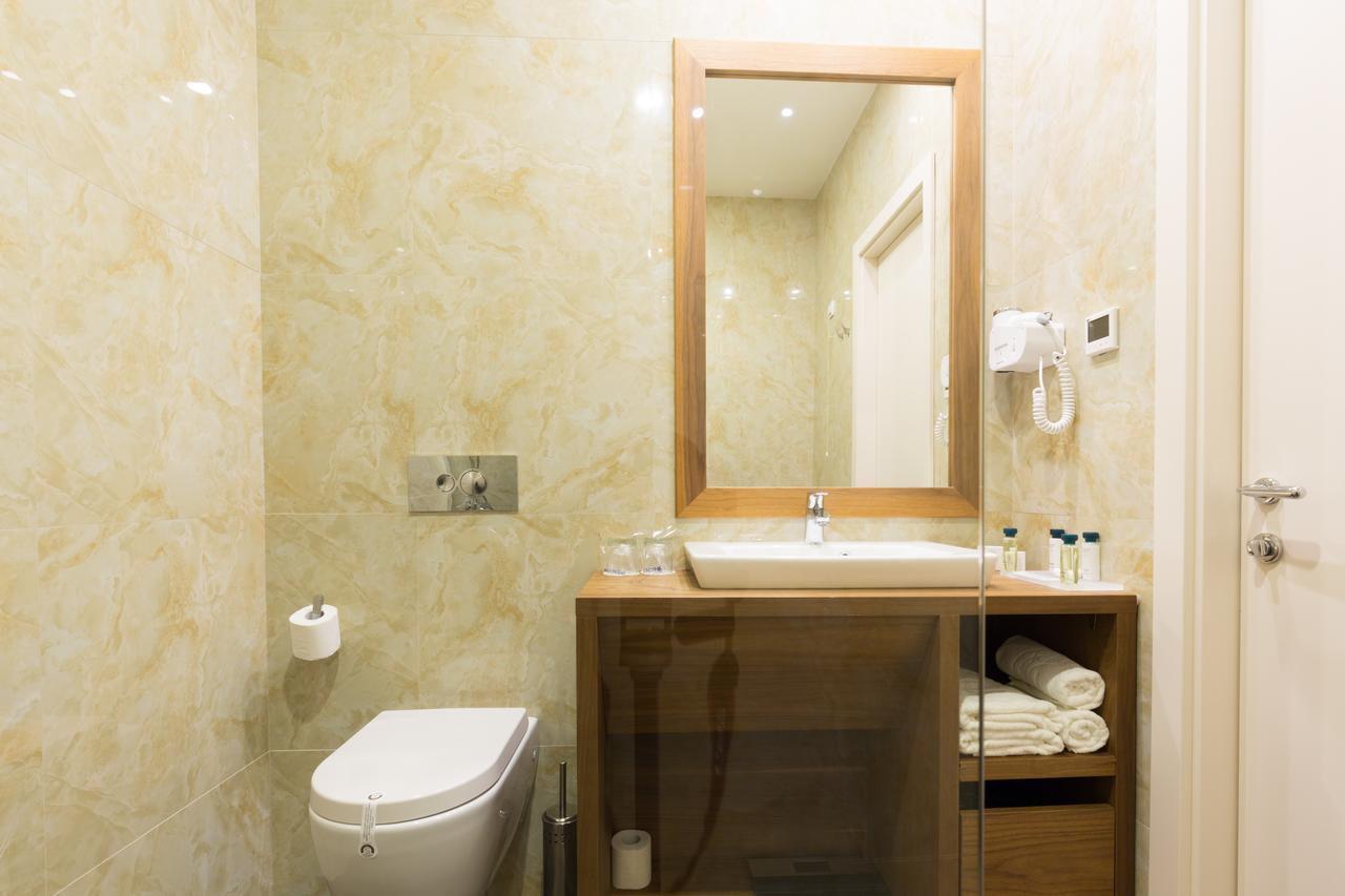 Classic Single Room with Spa Access